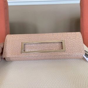 Clutch bag textured effect - 21 inches drop chain.